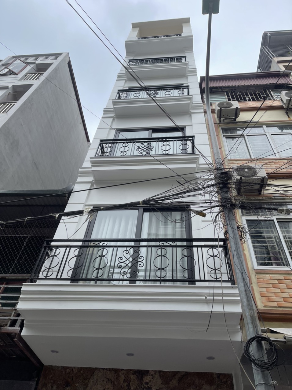 Chính chủ cho thuê nhà tại đường Phú Diễn, Nam Từ Liêm DT40m2x6 tầng Giá 20tr/th