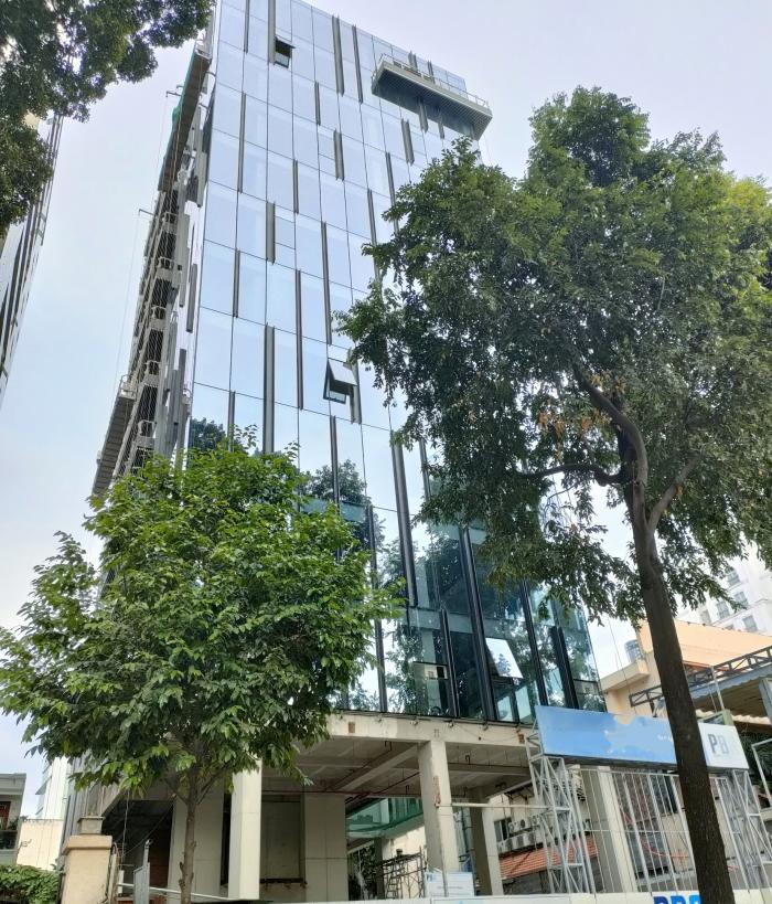 6000m2