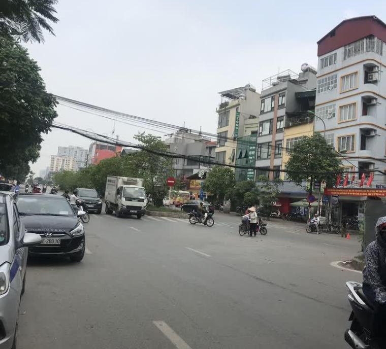 240m2