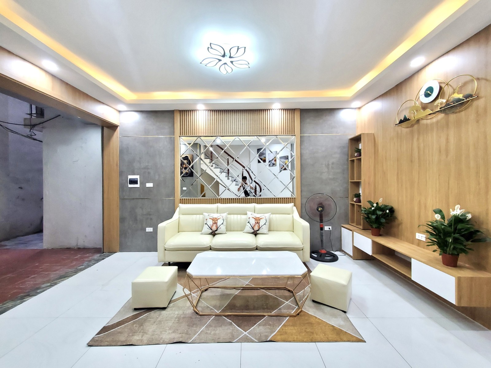 BÁN NHÀ TRƯƠNG ĐỊNH-HOÀNG MAI NHỈNH 3 TỶ l LH