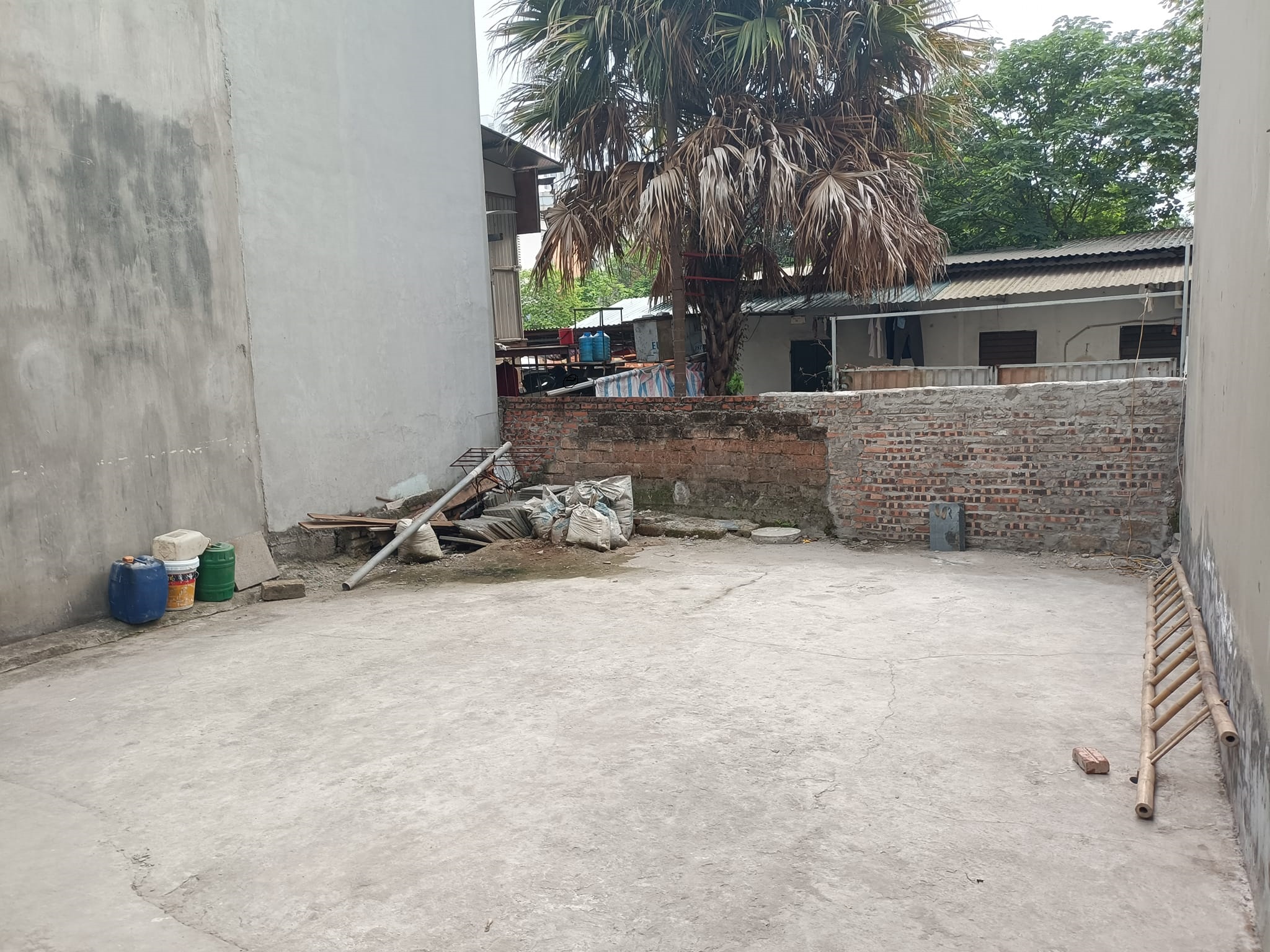 BÁN ĐẤT GIA QUẤT, LONG BIÊN 55M2 * MT 6,5M * 2,8 TỶ THỬA ĐẤT VUÔNG VẮN, GẦN ĐƯỜNG Ô TÔ TRÁNH, SỔ ĐỎ CHÍNH CHỦ