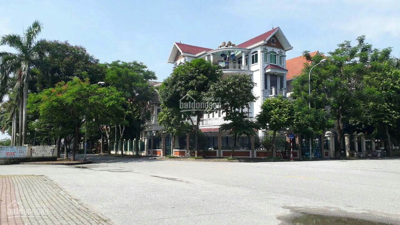 Bán lô góc đất biệt thự tại bán đảo Linh Đàm, 300m2, đường trước nhà rộng, vị trí đắc địa