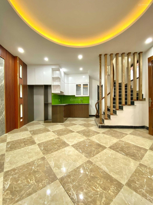 Khu nhà bộ đội Thanh Xuân, gần phố ,cạnh ô tô , ngõ ba gác đua, 43m2 x 3 tầng, nhỉnh 4 tỷ.