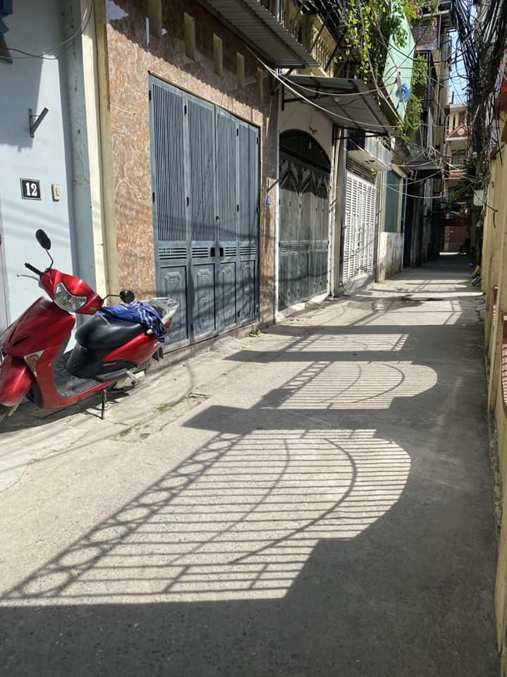 BỜ SÔNG SÉT. TRƯƠNG ĐỊNH HOÀNG MAI BA GÁC ĐUA 35M2 SỔ ĐỎ~100tr/m