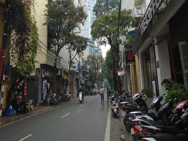 mua-ban-nha-bui-thi-xuan-hai-ba-trung 10