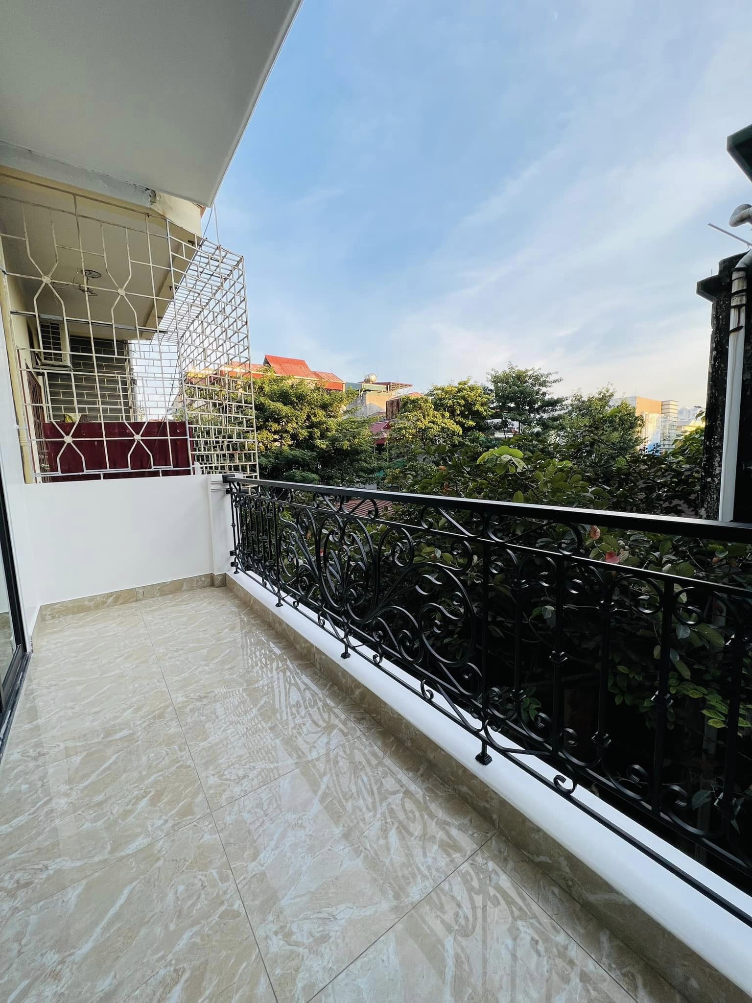 Bán nhà Khương Đình, quận Thanh Xuân ô tô tránh, 4.5 tầng, 50m2, mặt tiền 4.5m, chỉ 9 tỷ.