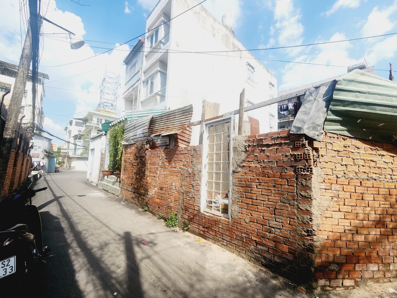 Bán nhà đường XVNT Bình Thạnh, Lô Góc 2 Mặt Tiền , Hẻm Xe Tải ,80 m2