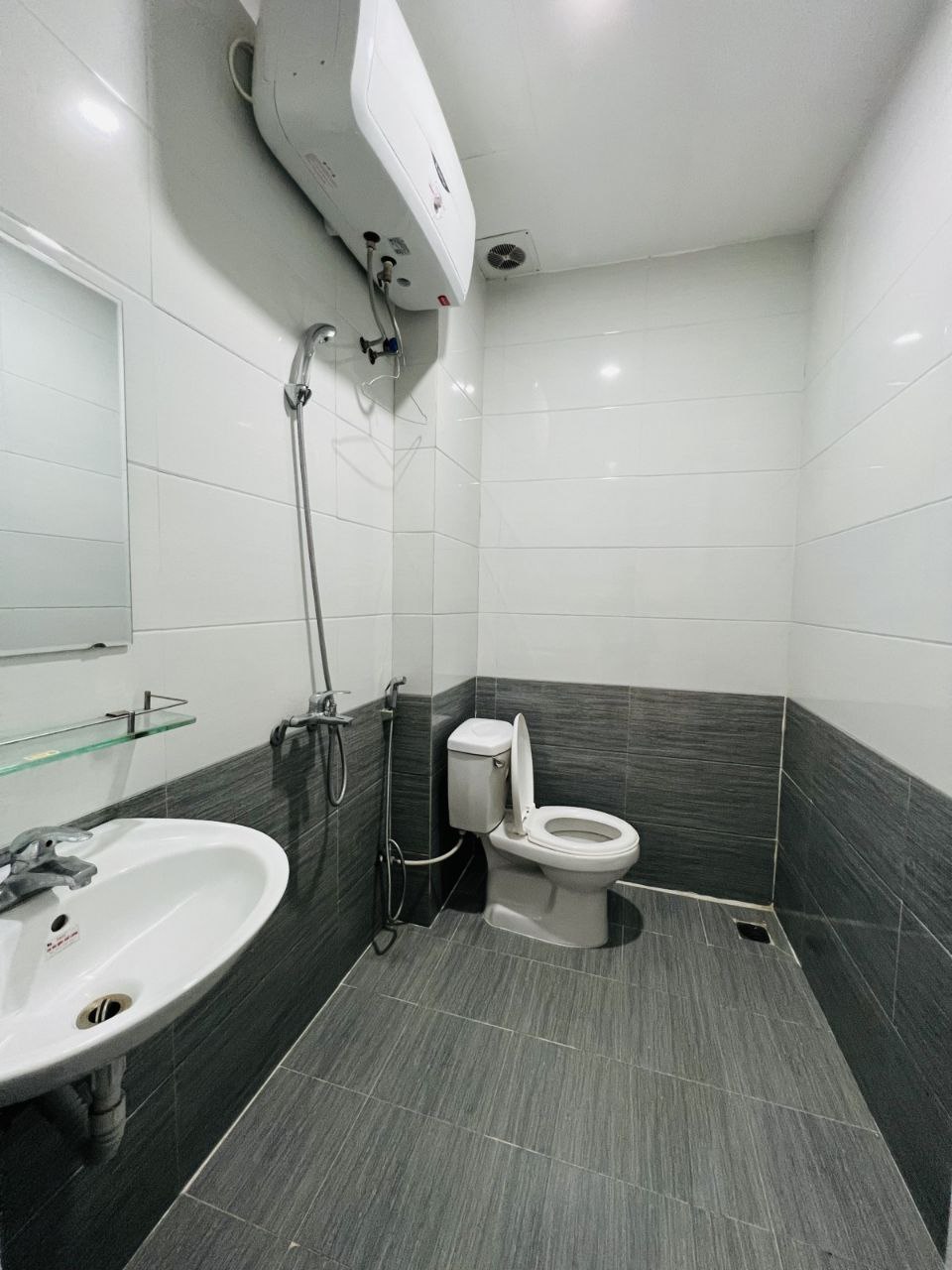 Bán nhà phố Thái Hà Đống Đa 28m2 4 tầng 2 thoáng 4PN gần ô tô 2.7 tỷ