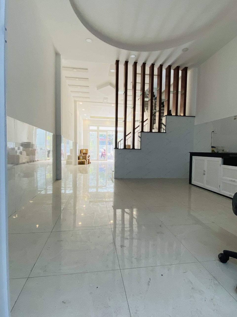 Bán nhà 2 tầng, đường yên đỗ, hẻm ô tô, 72m2 chỉ 8.39 tỷ, sát mặt tiền đường