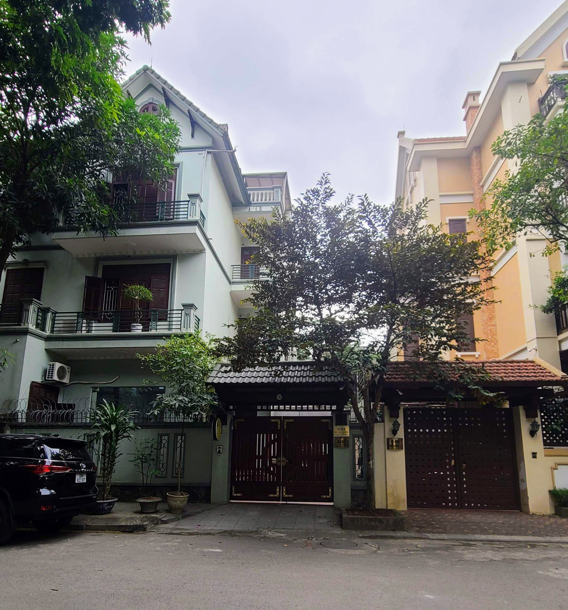 BÁN BIỆT THỰ TRIỆU ĐÔ MỸ ĐÌNH, 150M, 4 TẦNG, CÂY XANH BÓNG MÁT, Ở ĐẲNG CẤP - KINH DOANH ĐA DẠNG.