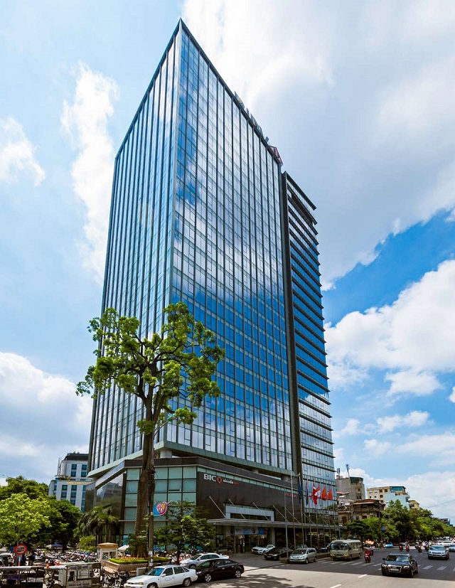 Toà văn phòng cao cấp rẻ nhất Đống Đa 1600m2, 15 tầng, mặt tiền 30m, 325tỷ cho thuê 3 tỷ/tháng