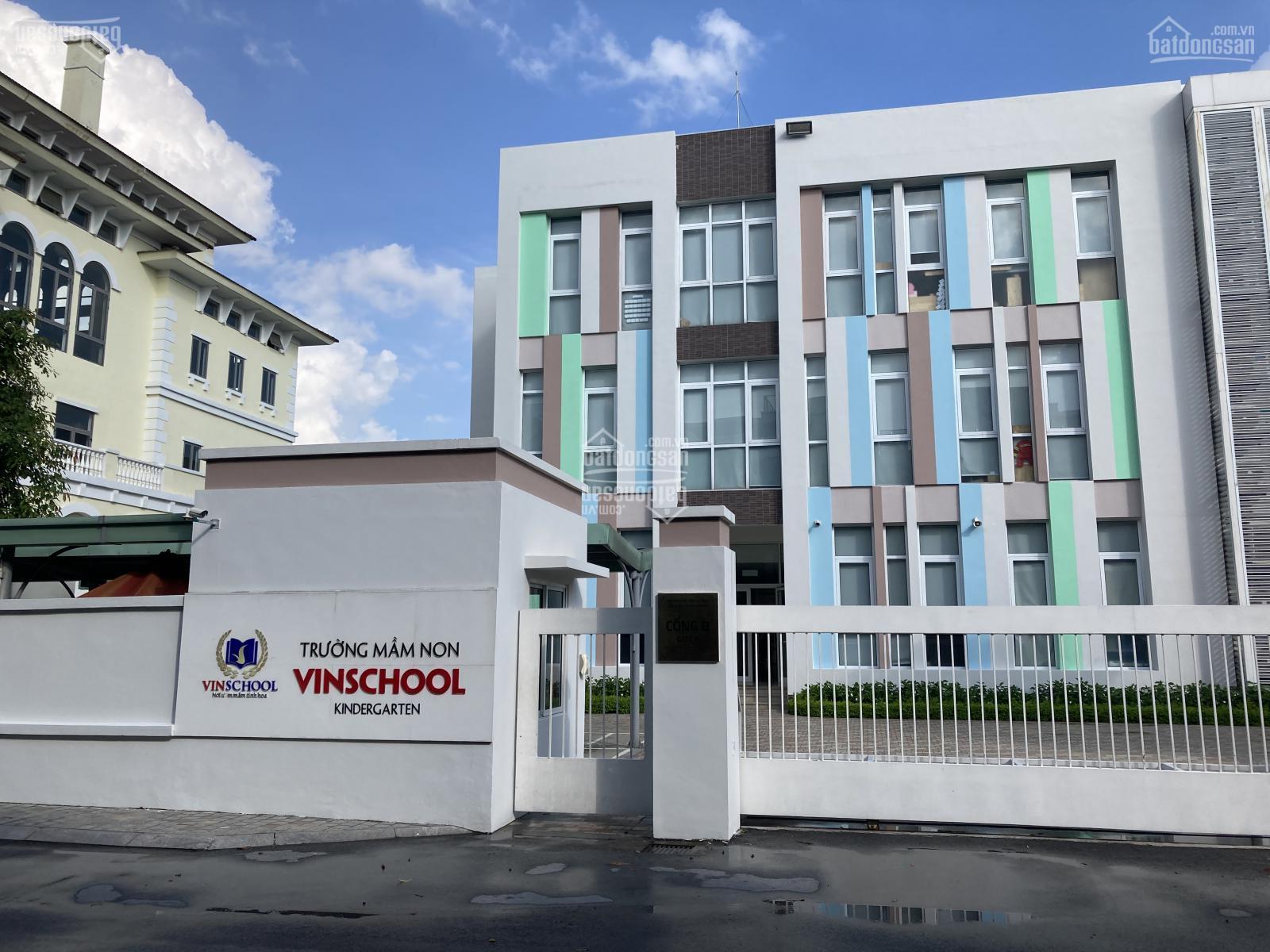 Bán biệt thự hướng Đông Nam mát mẻ ngay hồ điều hoà 13ha khu VinHomes The Harmony quận Long Biên