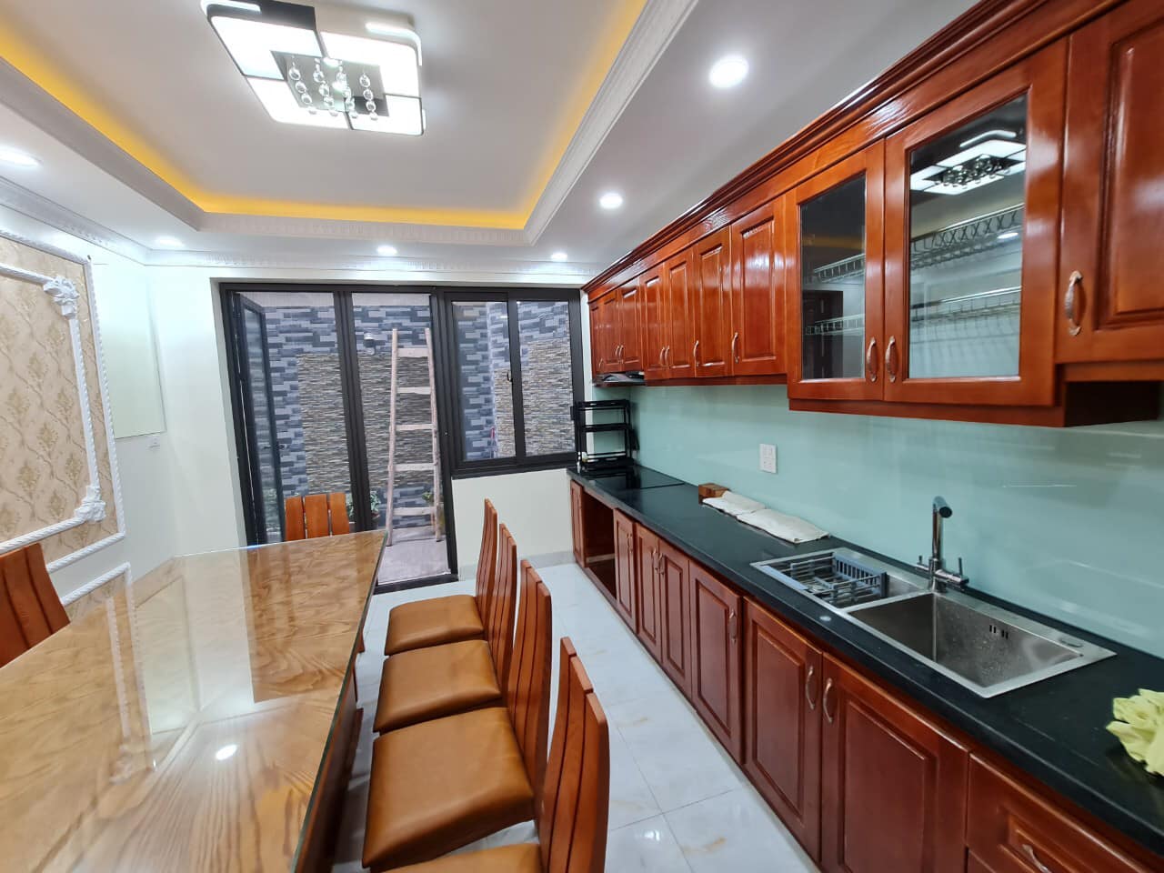 Bán nhà riêng Hoàng Mai 39m2 giá 3.2 tỷ gần hồ Đền Lừ.