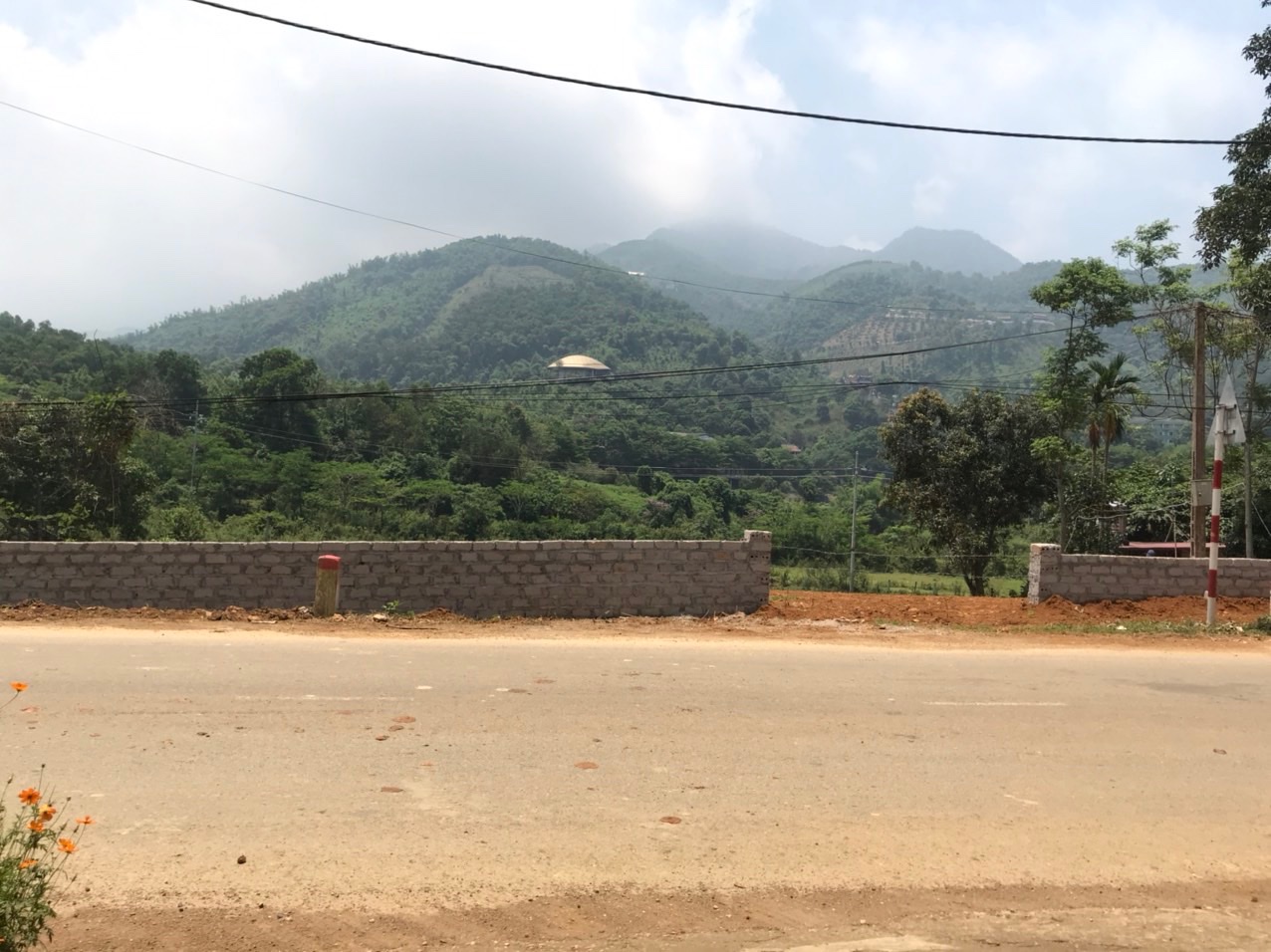 BÁN LÔ ĐẤT DT 1405M2 TẠI YÊN TRUNG THẠCH THẤT