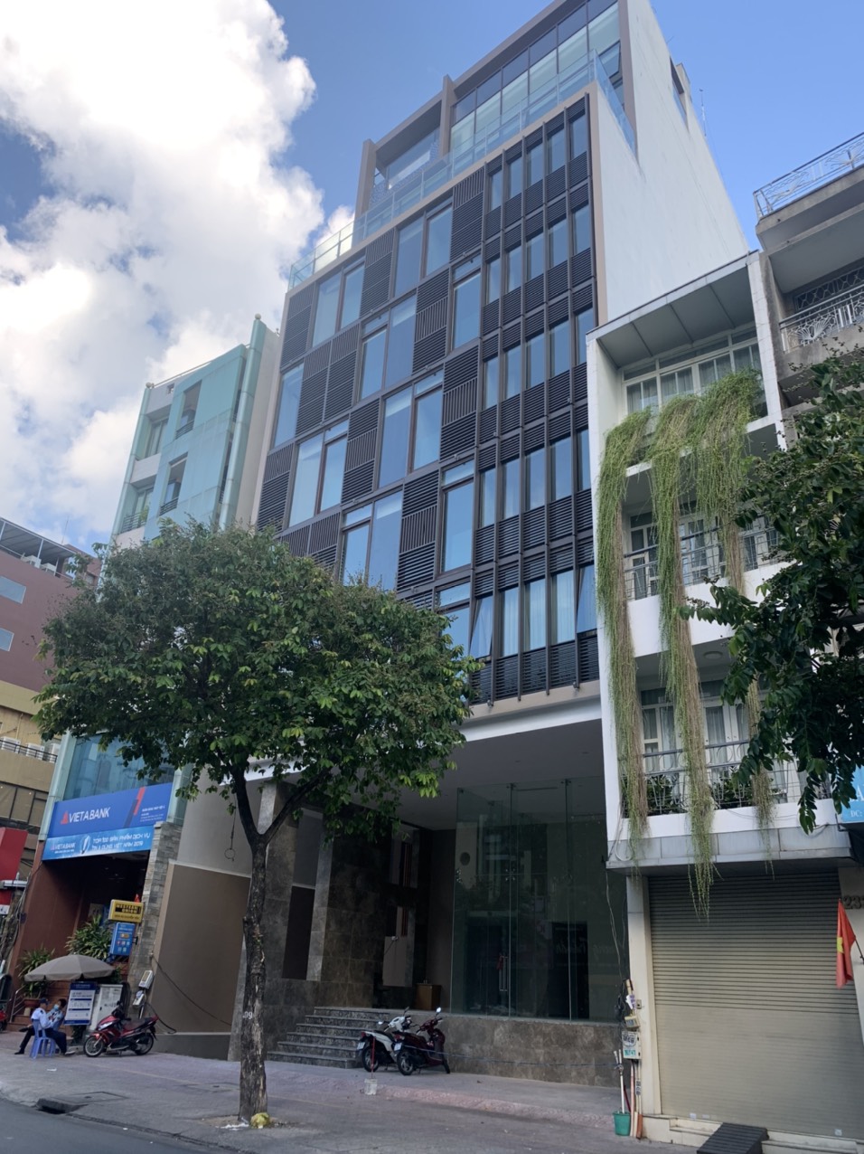 110m2