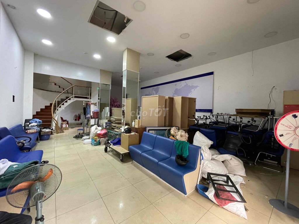 Gia đình cho thuê nahf 451/29/23 đường Tô Hiến Thành 4.5mx25m giá thuê 30 triệu