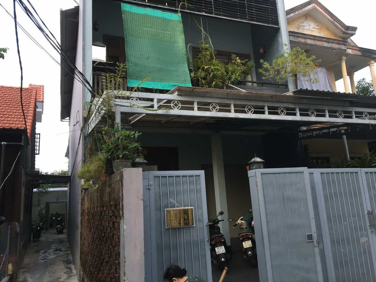 NHÀ KIỆT OTO ĐƯỜNG LÊ MINH - TRUNG TÂM SẦM UẤT CỦA THÀNH PHỐ HUẾ