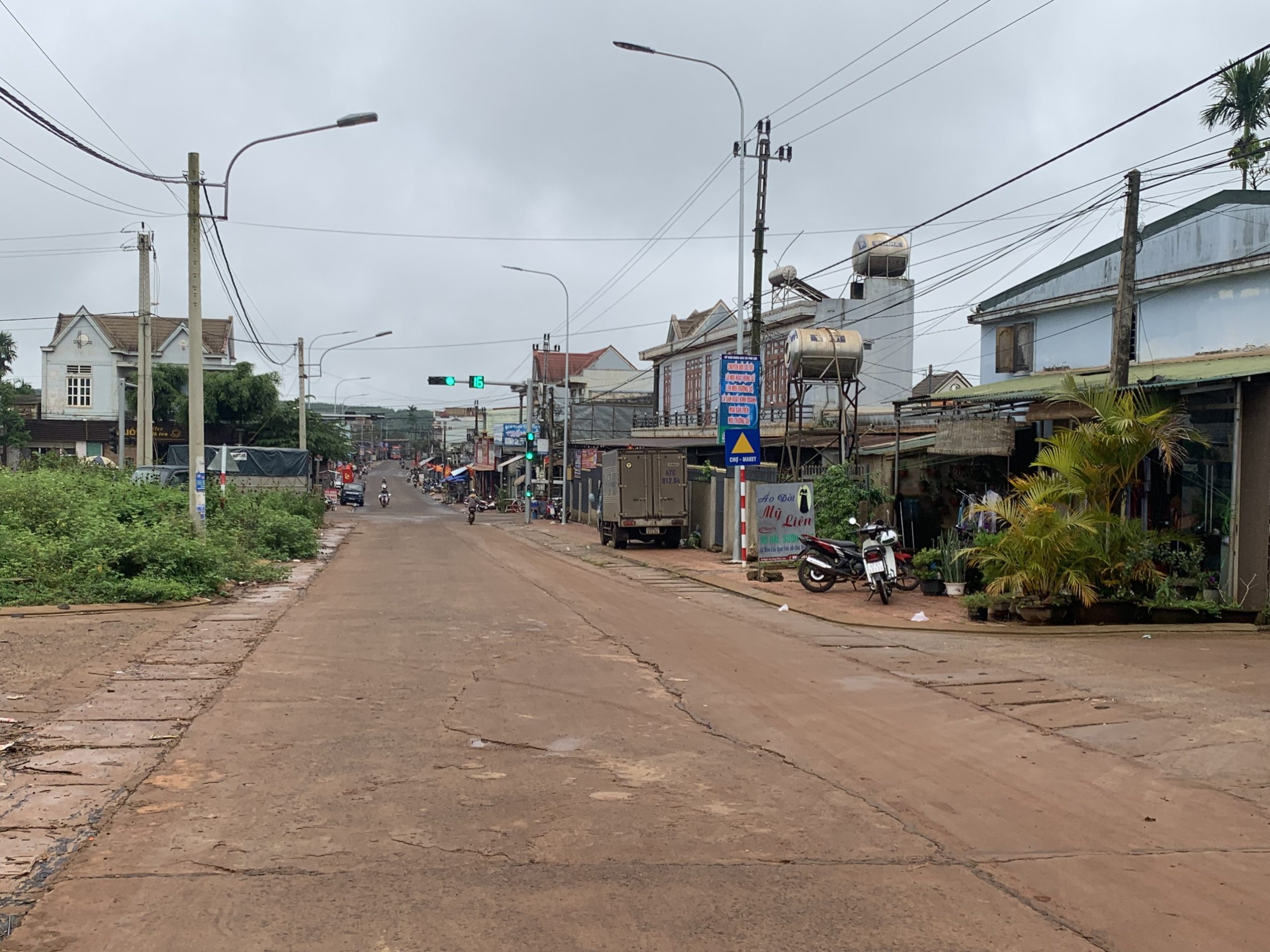 Chính chủ cần ra nhanh lô đất khu chợ Phú Lộc giá 900 triệu bao thuế phí