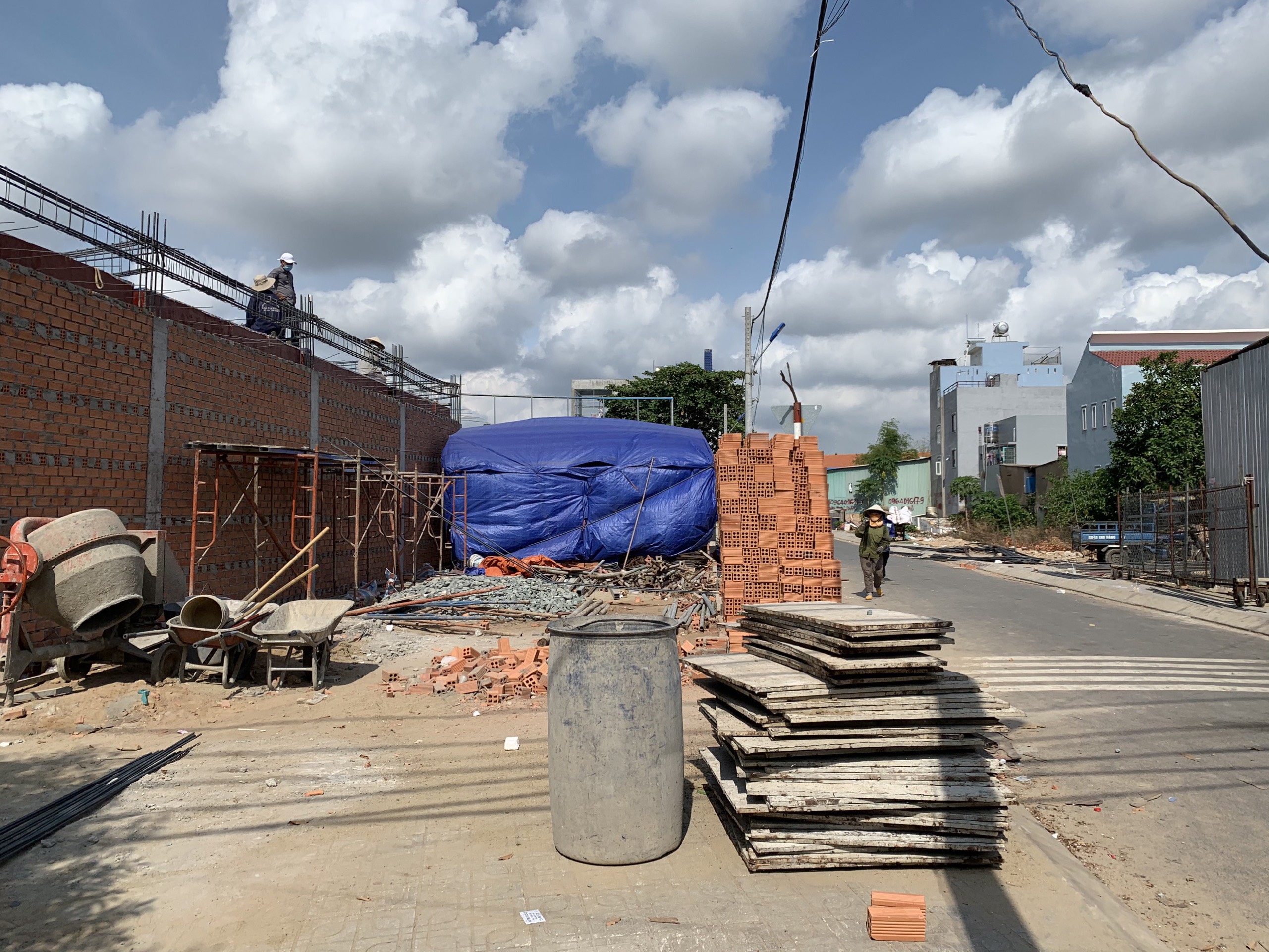 Cho thuê đất đường 154 gần Suối Tiên BX Miền Đông mới giao thông thuận lợi.