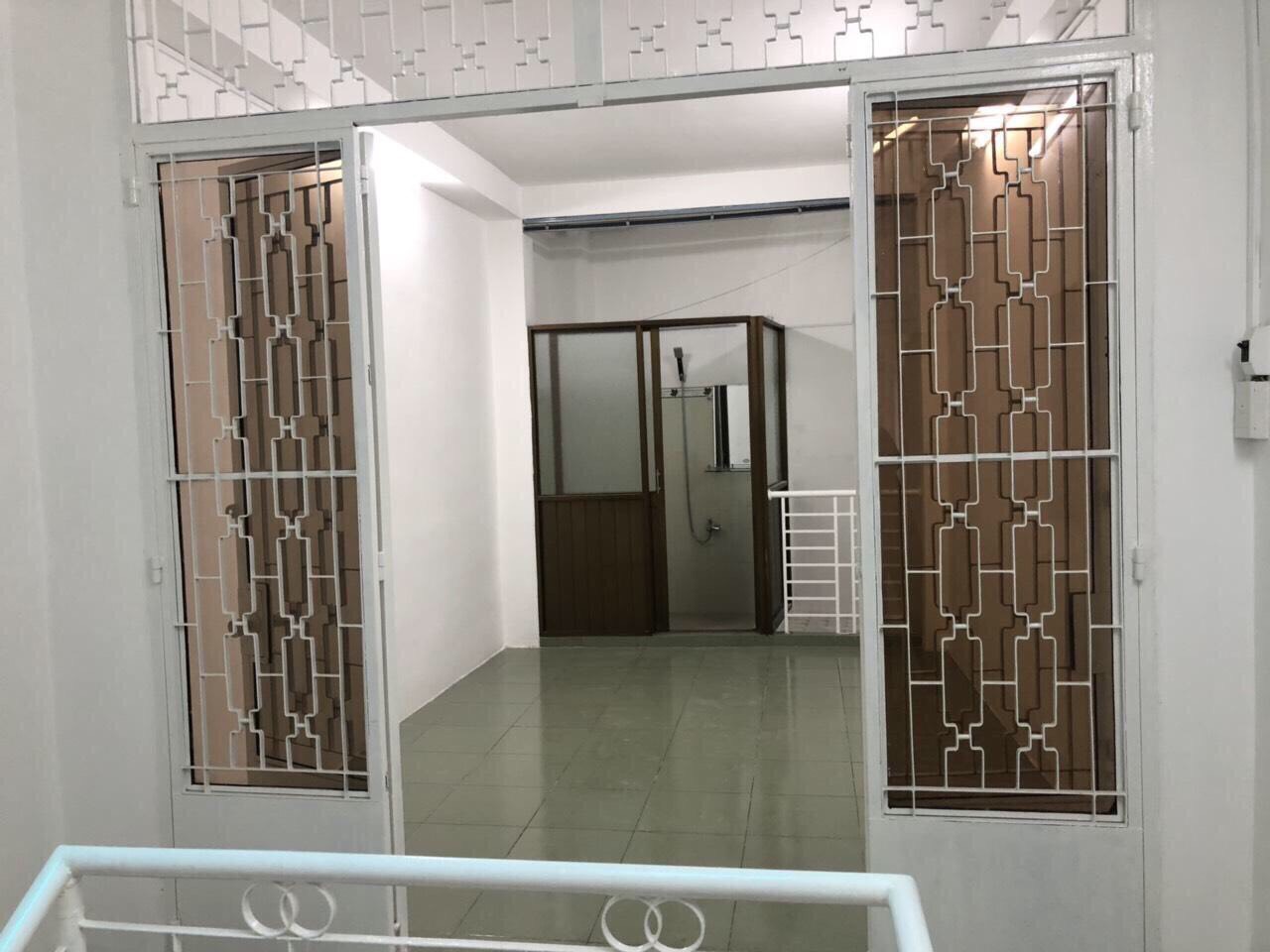 Cần bán nhà mặt tiền Trần Quang Khải p Tân Định Q1.Dt.3,5x18,lửng 3 lầu +ST.Giá.20 tỷ