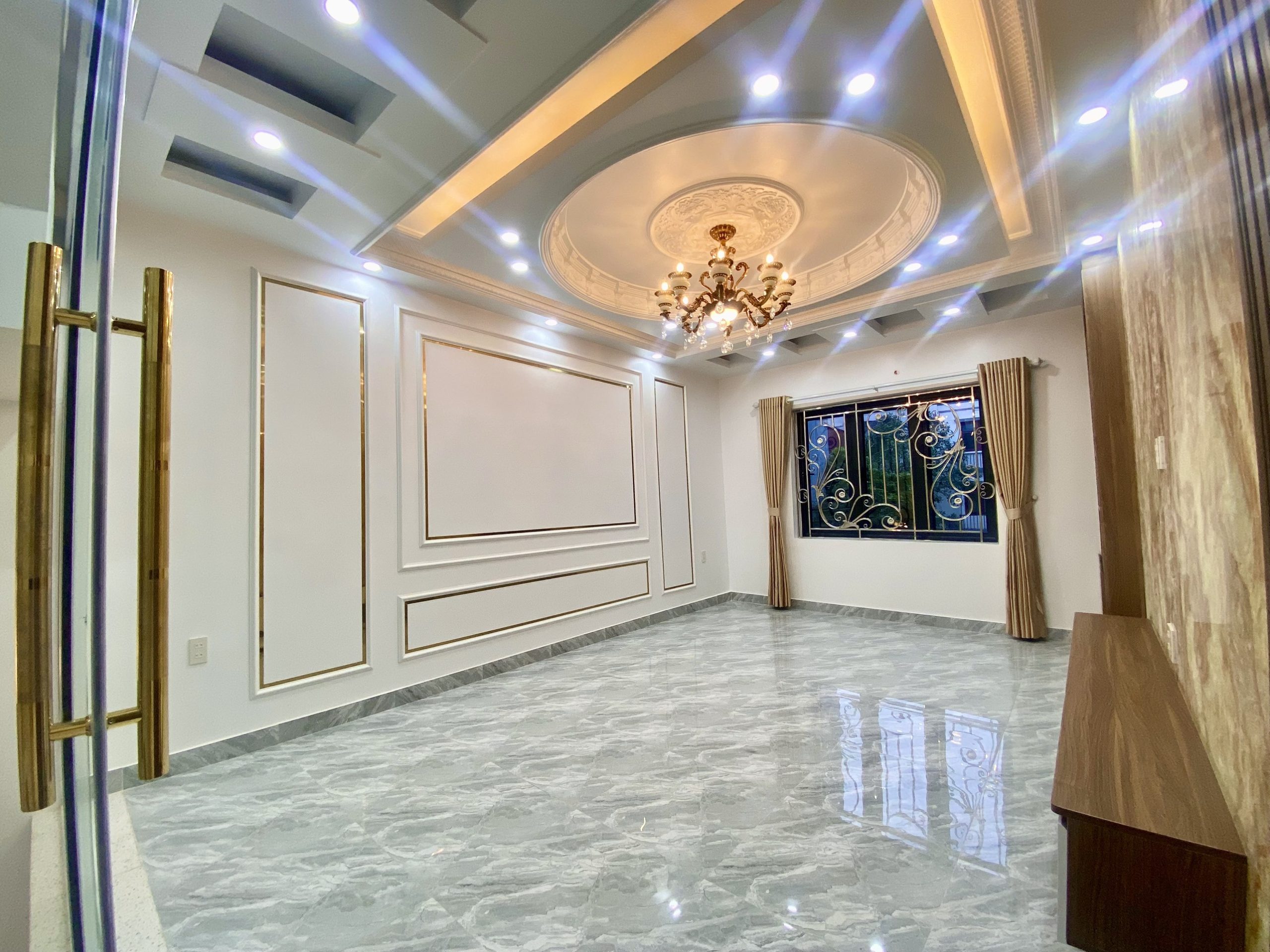 SIÊU PHẨM ĐÓN TẾT - Nhà 4 tầng độc lập xây mới Lô 16 MR Lê Hồng Phong