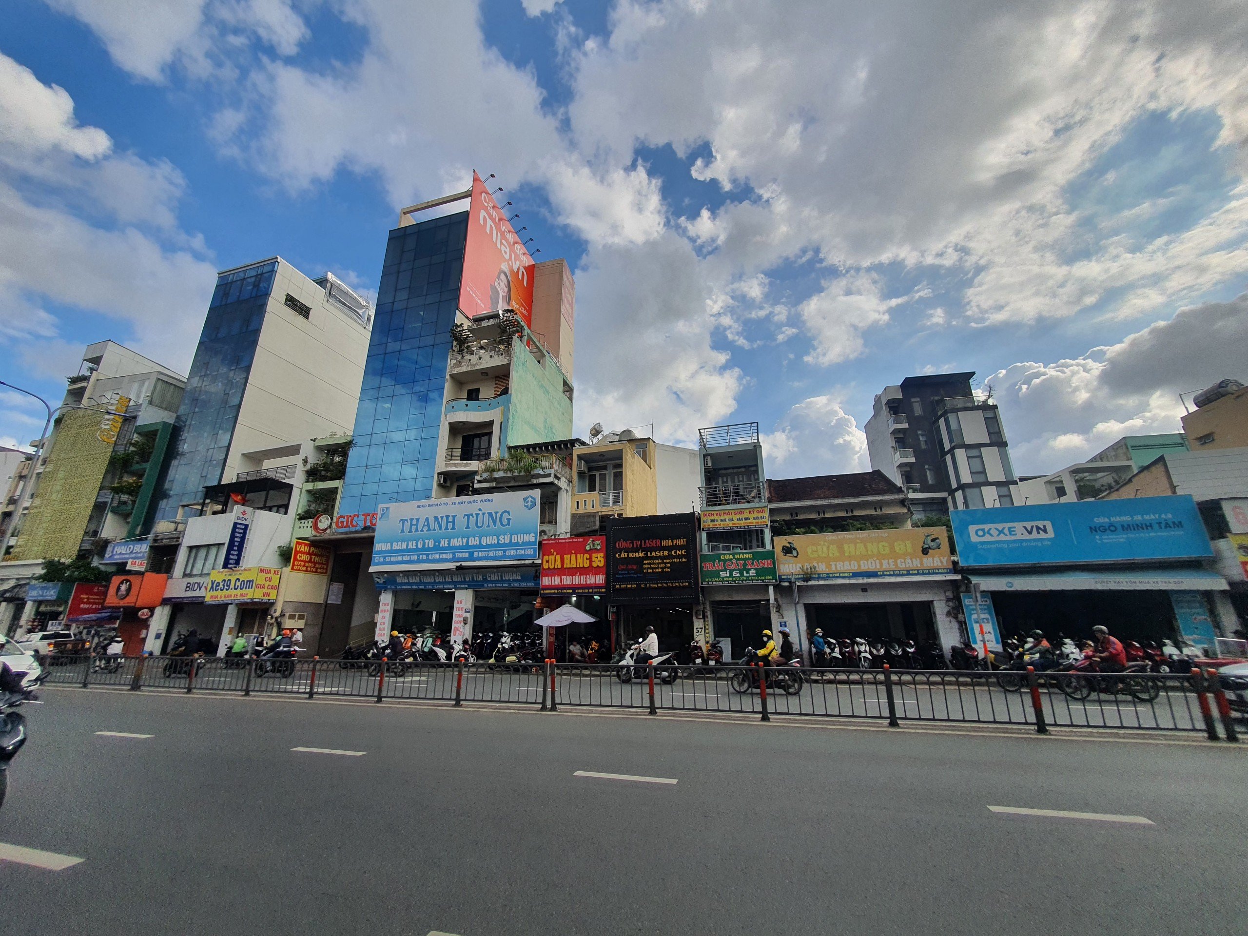 Cực hót, nhà góc 2 mt đường Nguyễn Thái Bình chỉ 15 tỉ