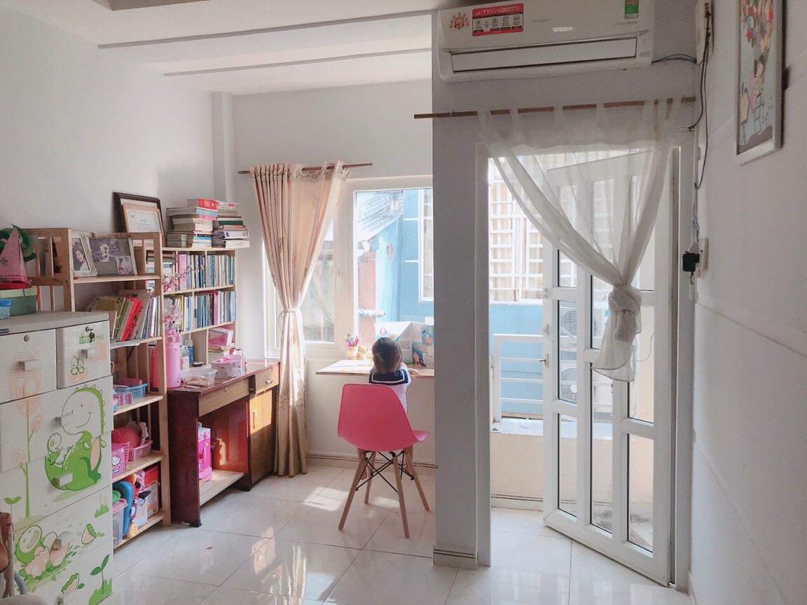 Chủ nhà cần bán nhà hẻm Võ Văn Kiệt, Cầu Kho, quận 1 - tặng luôn nội thất