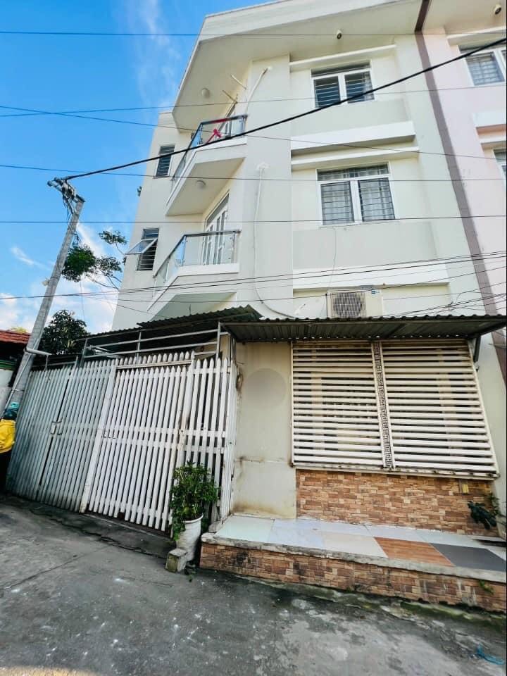 Nhà 1 trệt 2 lầu, ngay trường THCS Linh Trung, dt 63m2 giá 5,8 tỷ