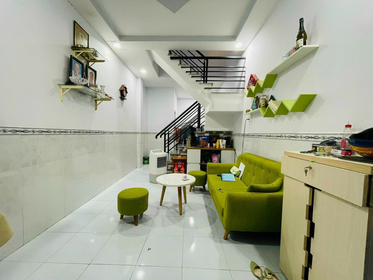 Nhà Thạnh Lộc 40; phường thạnh lộc q12 🌈🌈Diện tích : 3 x 9m Nhà đúc 1 lầu.Gồm 2 phòng ngủ,2wc,phòng khách,bếp,ban công. ✅Khu dân cư đông,an ninh,