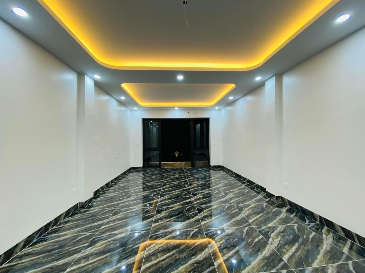 HIẾM!NHÀ MẶT PHỐ NÚI TRÚC,DOANHH THU300TR.NĂM,30M,4TẦNG,NHỈNH 7 TỶ