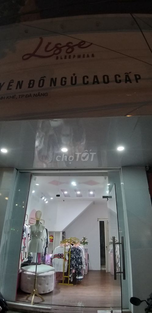 Cho thuê mặt bằng kinh doanh mỹ phẩm, quần áo