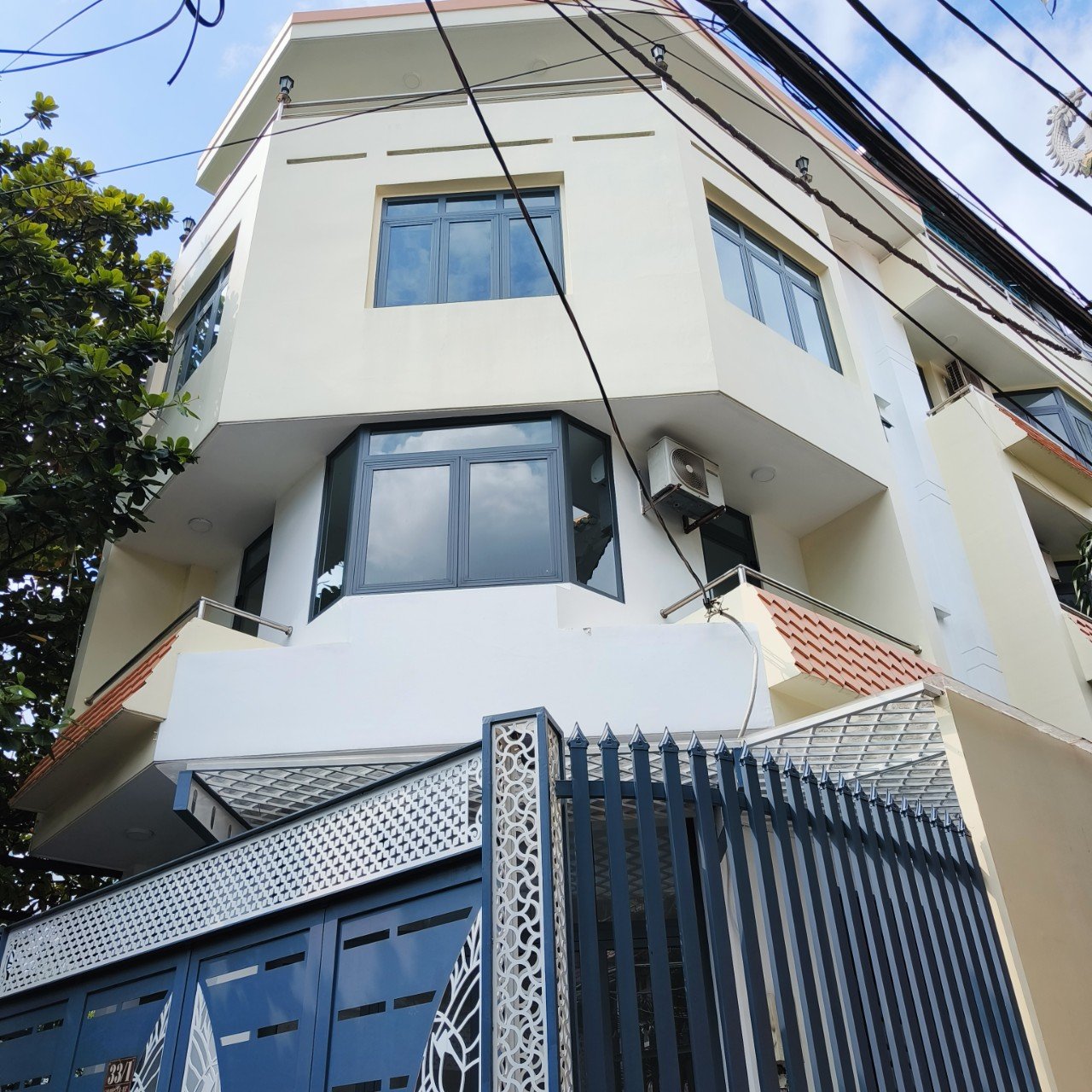 Bán nhà Phan Đăng Lưu giao Phú Nhuận và Bình Thạnh 7,2x14,2 HXH cách đường 5m giá 10.5 tỷ