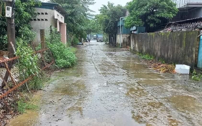 BÁN ĐẤT TẶNG NHÀ CẤP 4, KIỆT LÊ DUẪN TP ĐÔNG HÀ. DIỆN TÍCH: 5,2X23M.