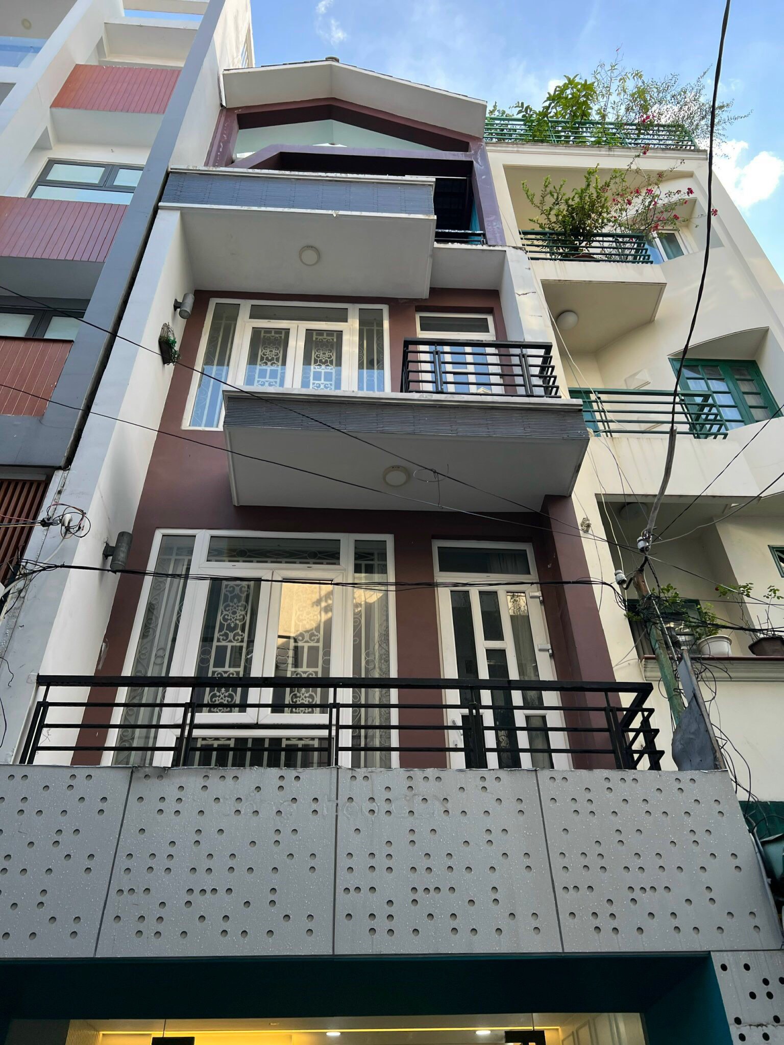 CHO THUÊ NGUYÊN CĂN CƯ XÁ ĐÔ THÀNH 5 TẦNG – 8 PHÒNG , THANG MÁY QUẬN 3 , GIÁ THUÊ 50TR/TH