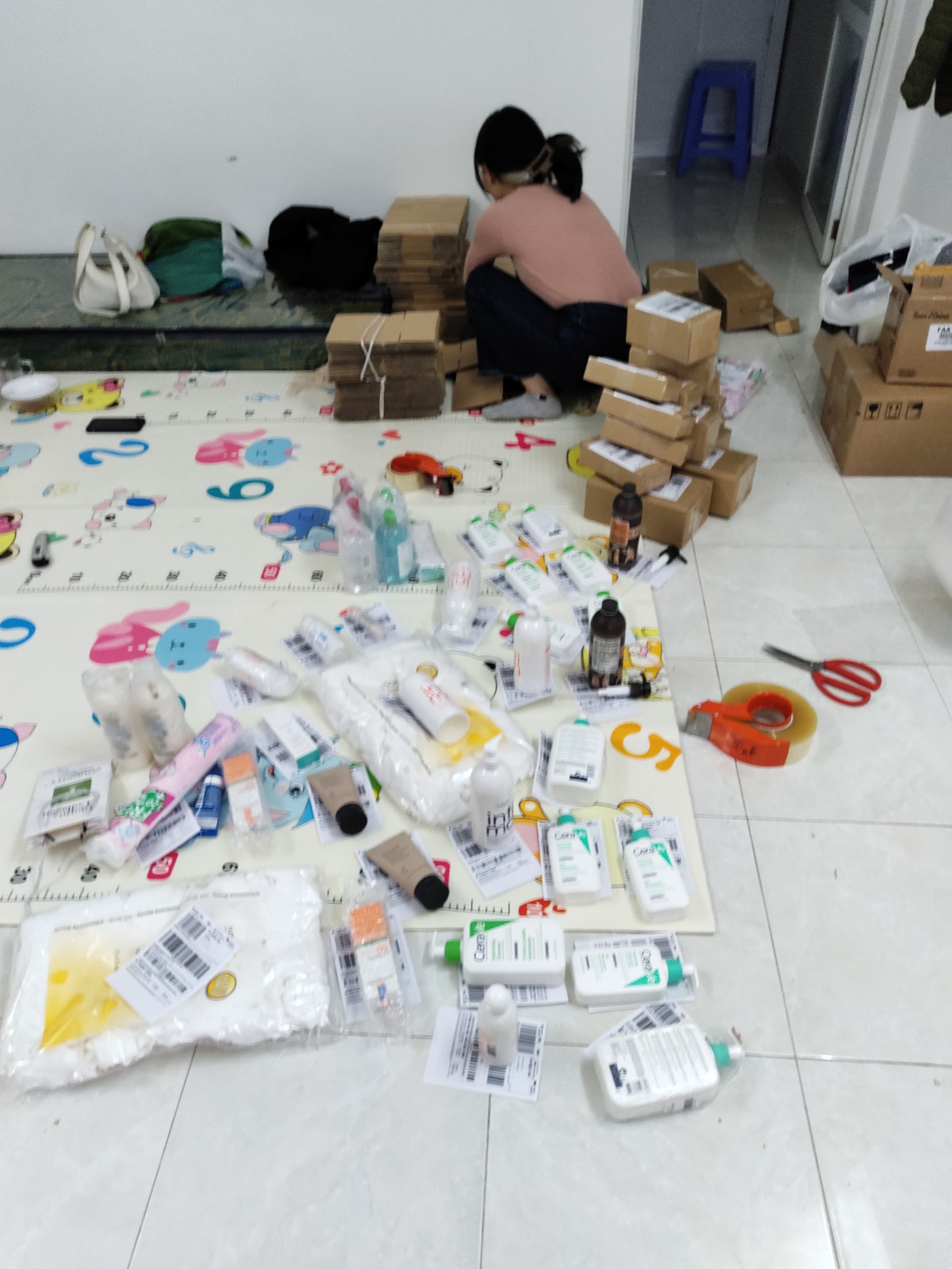 Chính chủ Cho thuê nhà tập thể tầng 1 tại Phố Cát Linh, Phường Cát Linh, Quận Đống Đa, Hà Nội