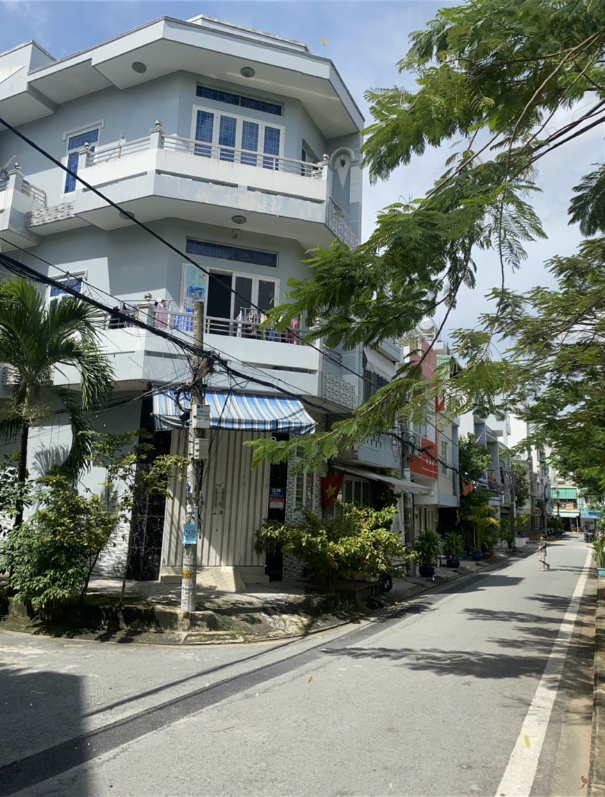 Bán nhà góc hai mặt tiền kdc Bình Phú phường 10 quận 6 giá 7 tỷ bớt lộc