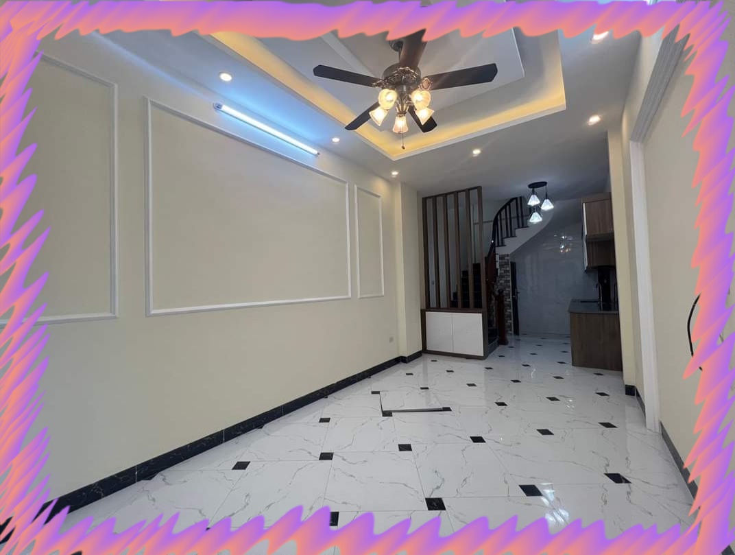 Bán nhà để ở phố Lĩnh Nam, Hoàng Mai 31m2, 5 tầng, 3 ngủ, ô tô đỗ cổng mới đẹp