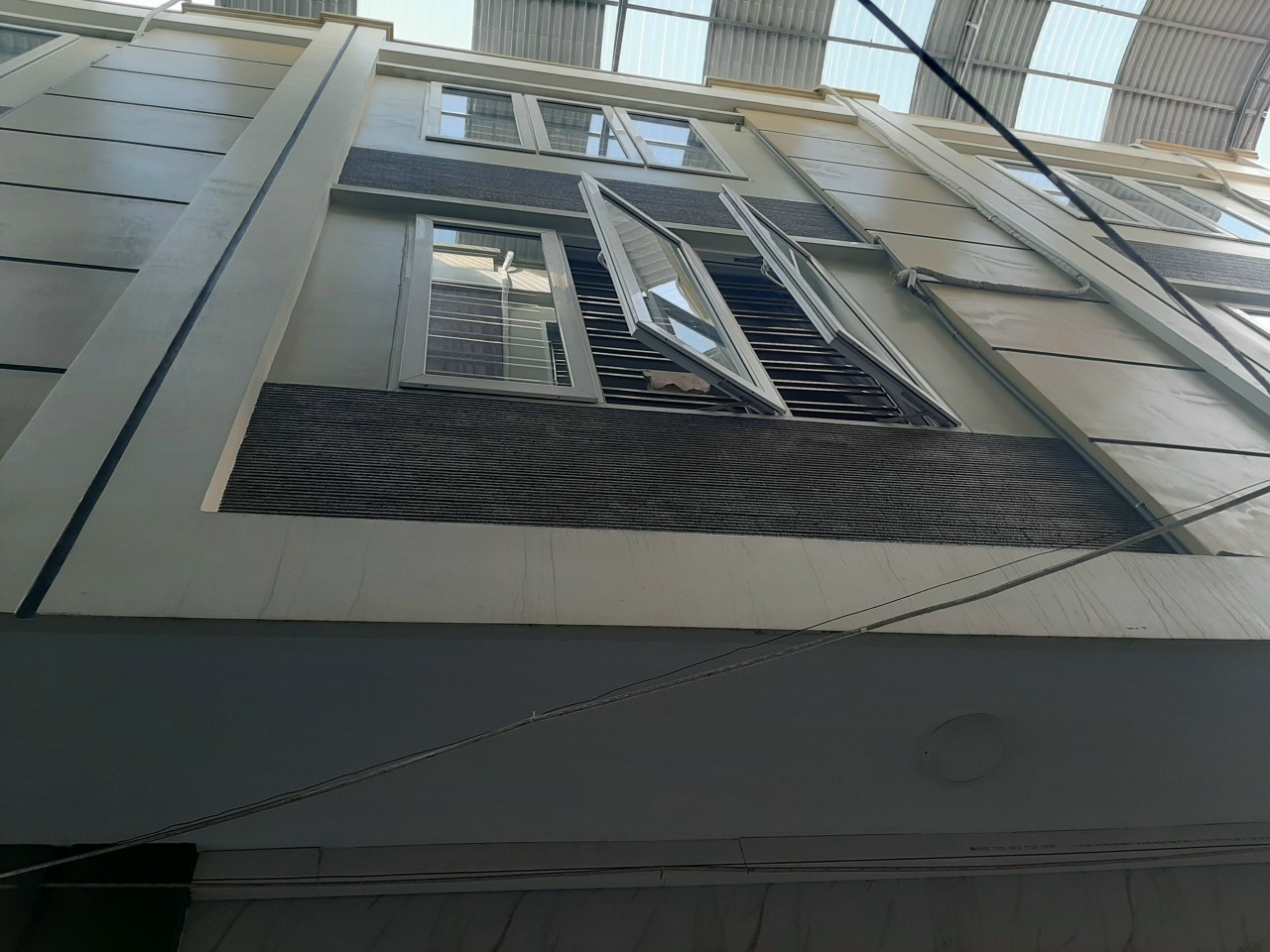 Bán nhà 3 tầng Trung Lực, diện tích 42m2, giá 2.5 tỷ