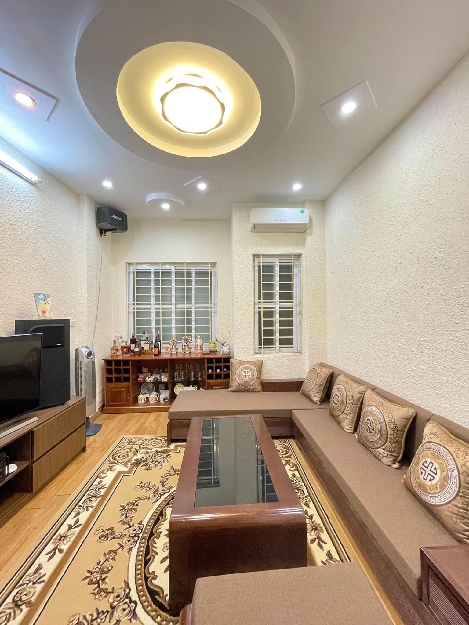 HIẾM BÁN NHÀ 5 TẦNG VĂN HƯƠNG GIÁ 2,83 TỶ, 24M, MT 4M, NHÀ ĐẸP, TẶNG NỘI THÂT