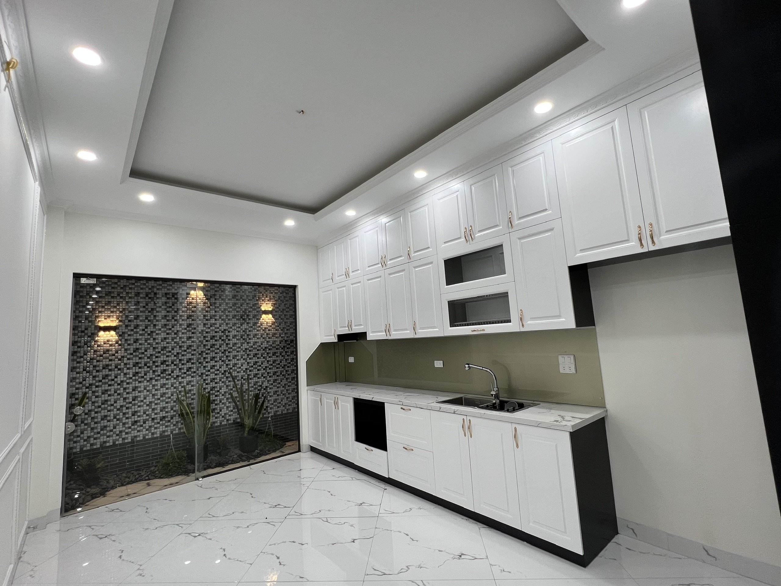 Bán nhà ngõ phân lô 24 Kim Đồng, 68m2 x 5T cực đẹp, thang máy, tô tô vào. Giá Nhỉnh 9 Tỷ.