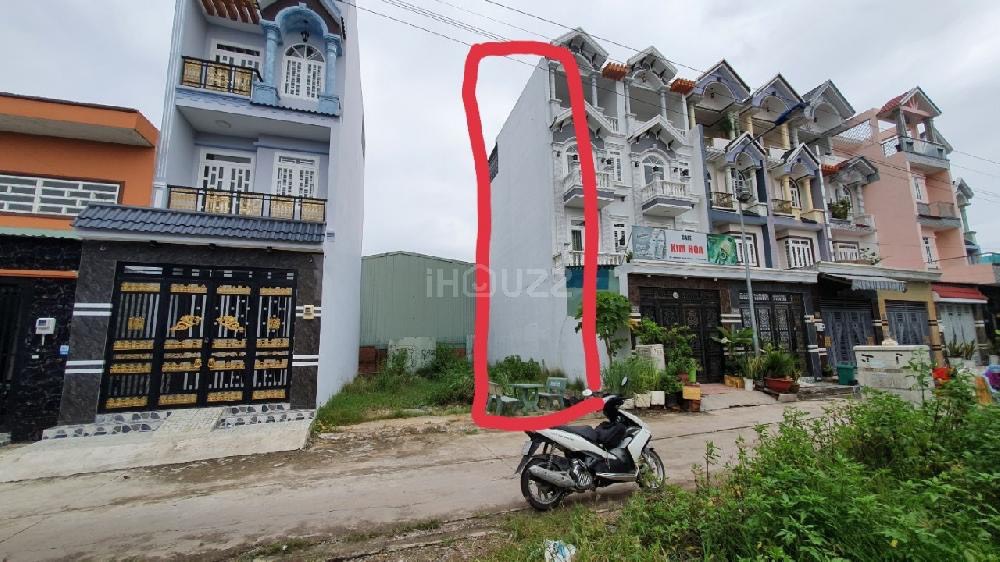 Bán đất 70m2 Phường Tân Tạo Quận Bình Tân xây dụng tự do