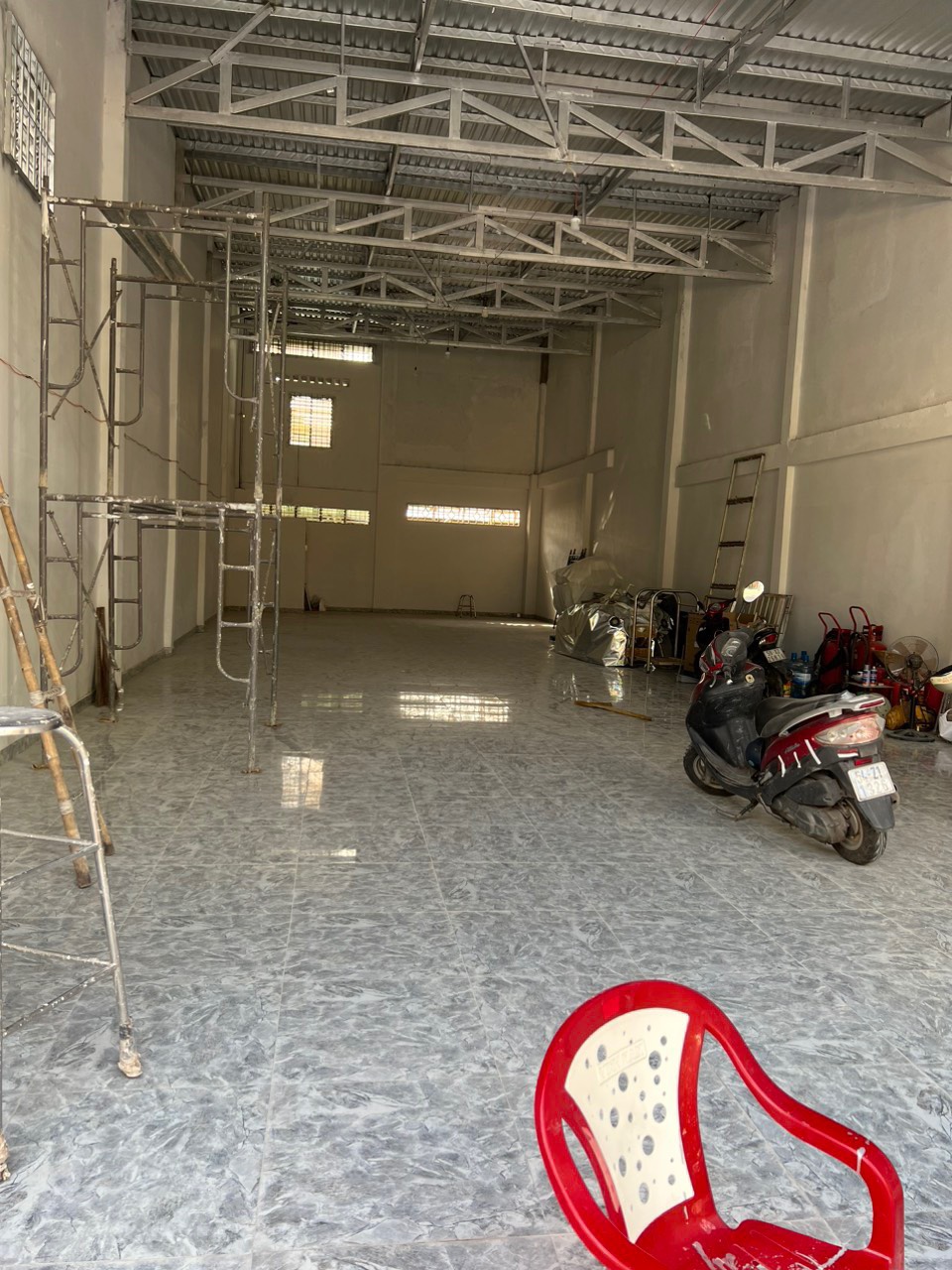 Cho thuê nhà mặt tiền Âu Cơ 8x24m suốt giá 60tr