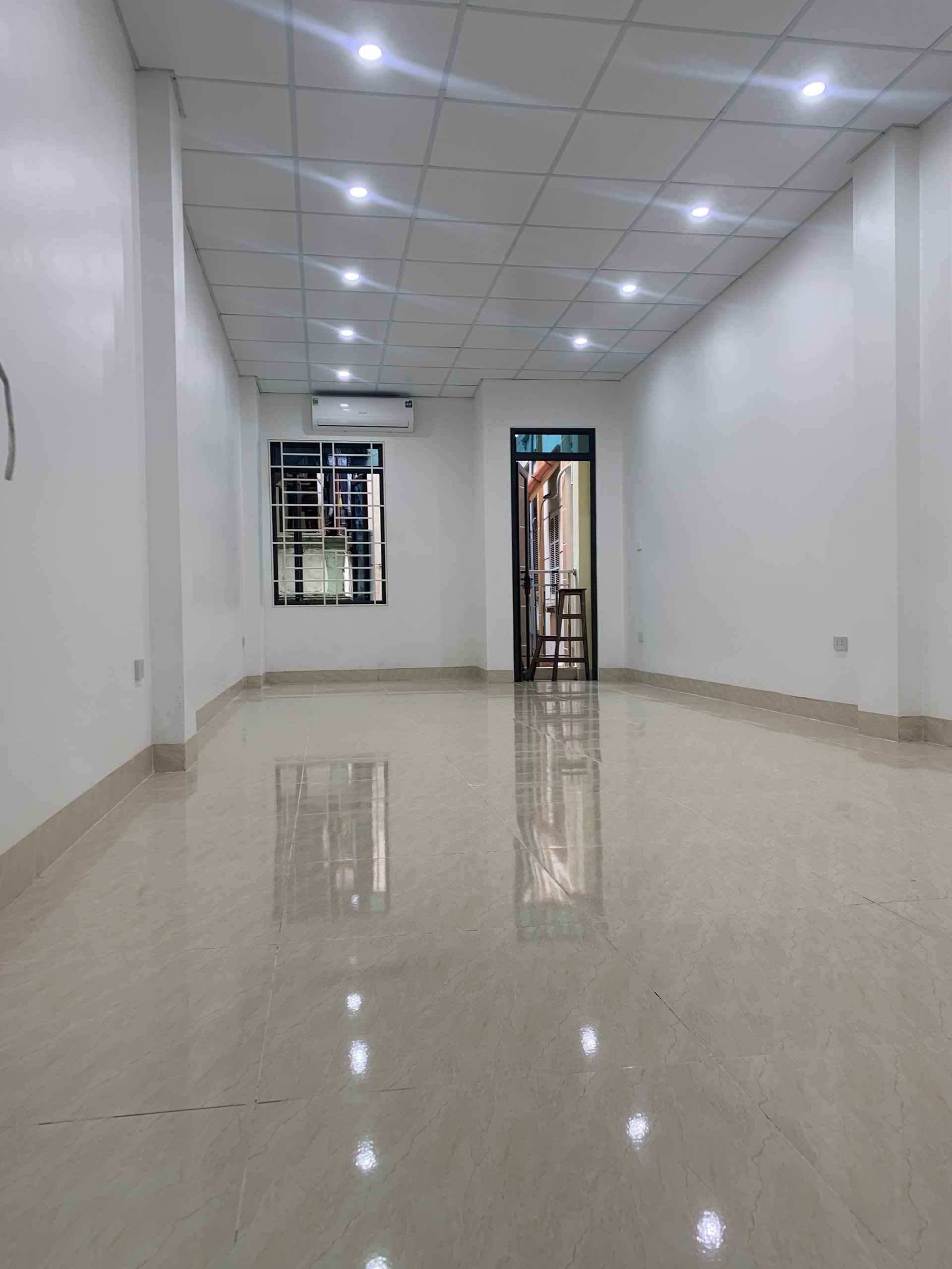 CHO THUÊ SÀN VP ĐẸP LONG LANH THANH XUÂN HÀ NỘI