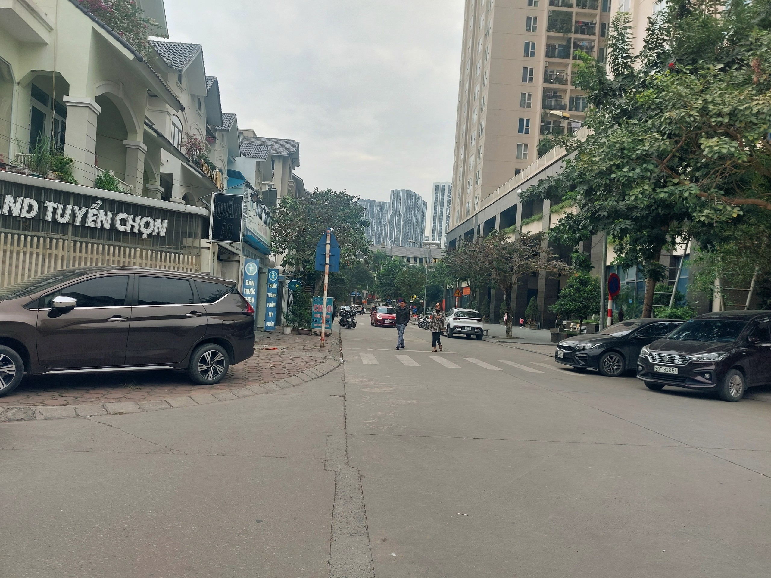 Liền kề 120m2 Geleximco Lê Trọng Tấn A11, A14, đường ba ô tô tránh, 100tr.m2 đất và nhà,