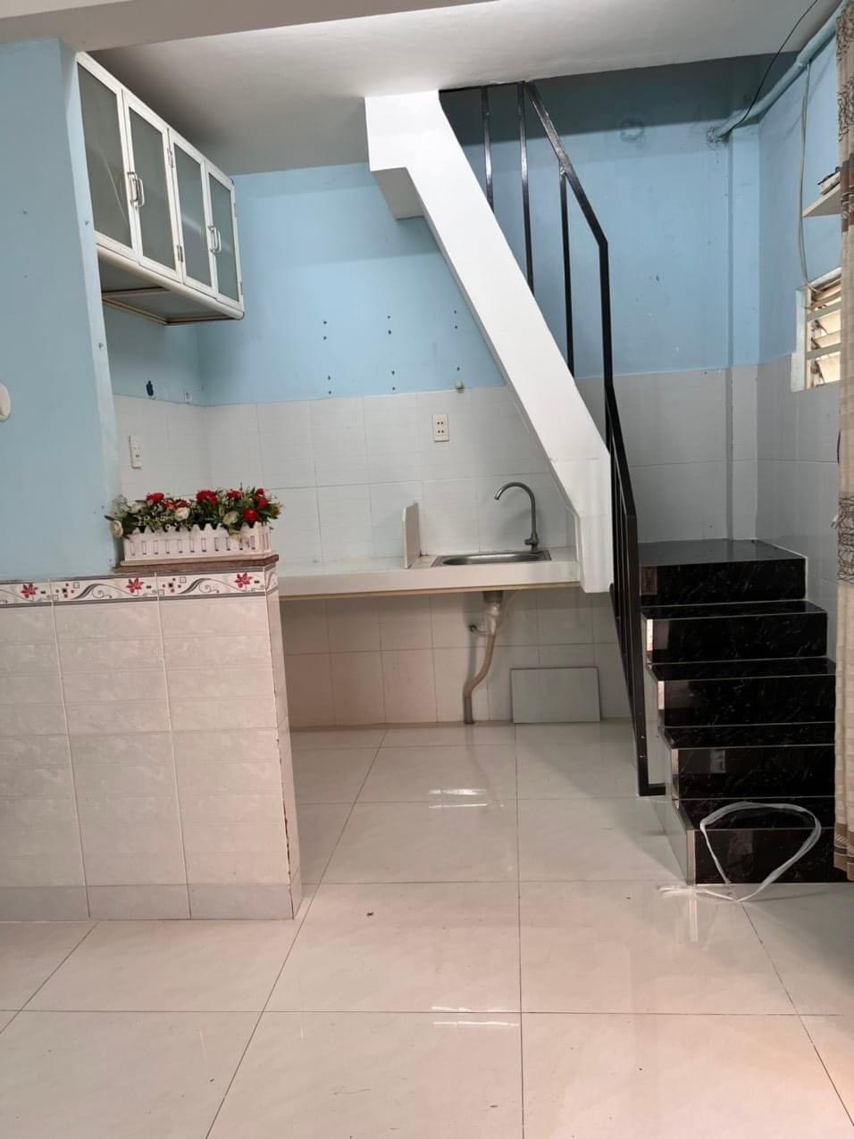 2 Tỷ có ngay hộ khẩu Quận 7. Lê Văn Lương, 2 Tầng, 2 Pn