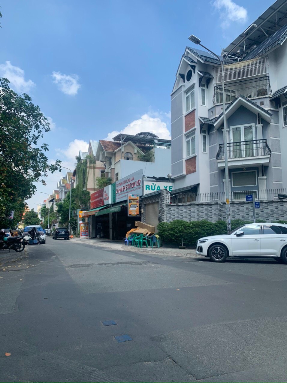 Bán nhà mặt tiền khu đường Hoa - Phan Xích Long, PN