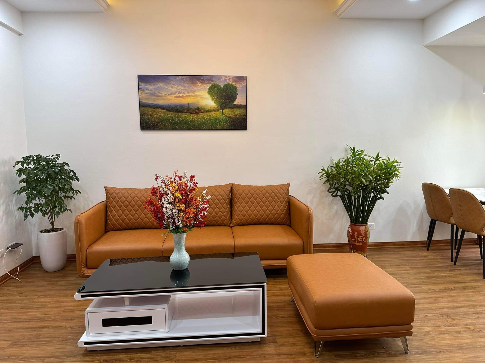 Chính chủ bán CHCC NOTC 11T 44 Nguyễn Cơ Thạch, DT 70m, 2 ngủ, 2VS, full nội thất, chỉ 2.x tỷ