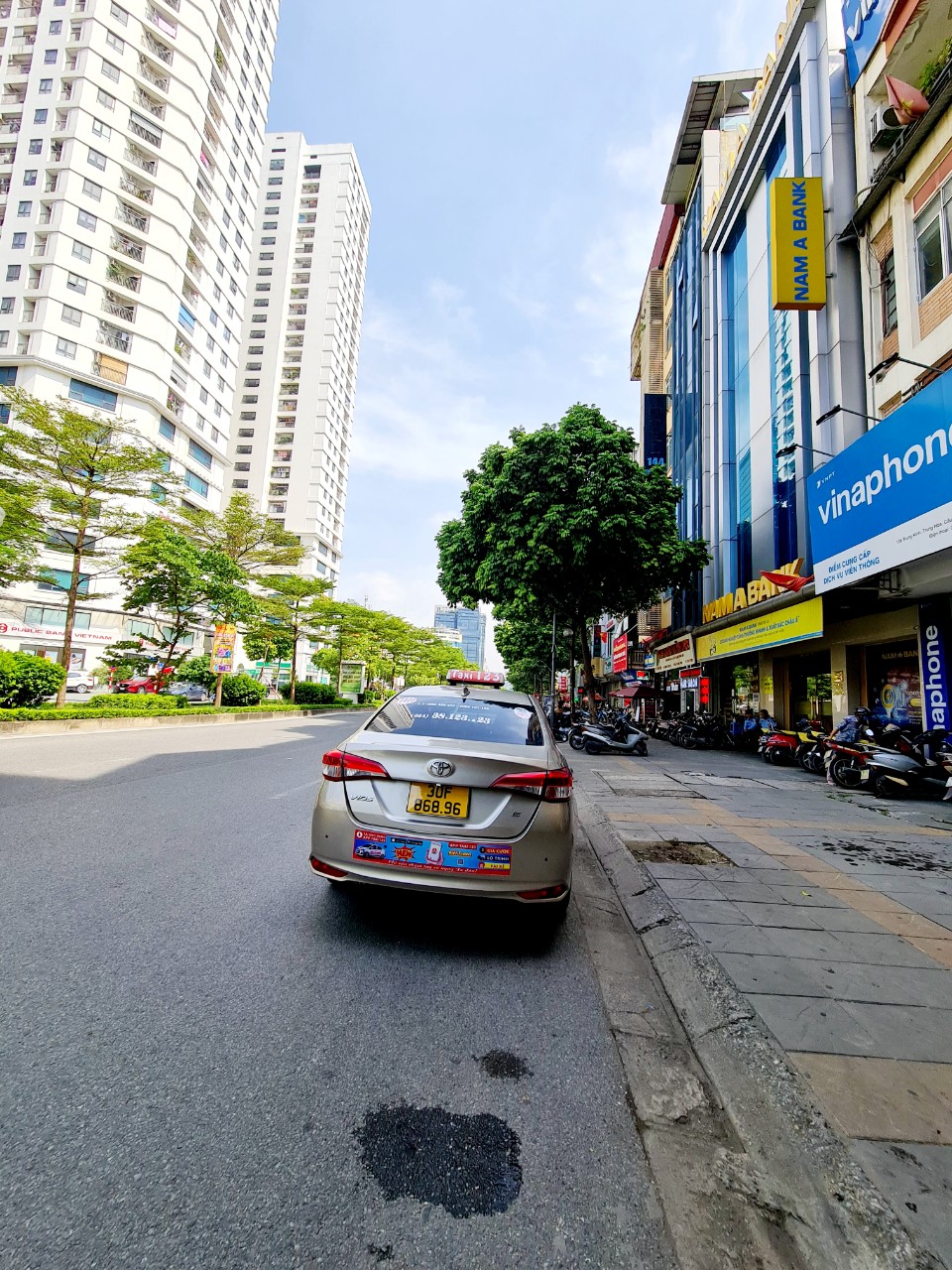 Nhà ngõ 80 Trung Kính, Cầu Giấy, DT rộng, ở sướng, KD VP, vỉa hè, ô tô tránh, 75mx5T, giá 15.6 tỷ