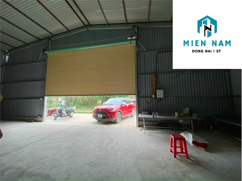 cần bán nhà xưởng dt đất 1600m2 có xưởng 720m xã tân an, đường rộng cont