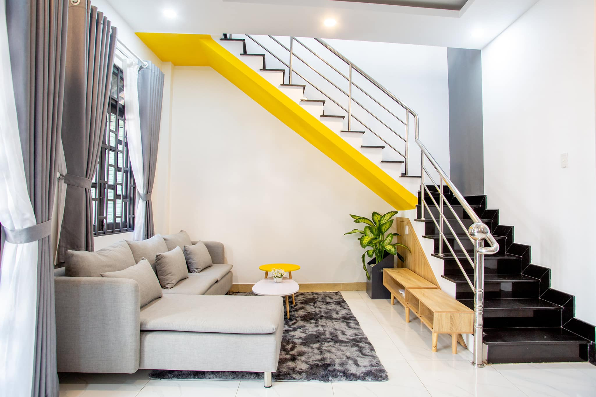 Bán nhà 2 tầng, 2 PN 2 WC đường Tây Hòa Q 9, giá chỉ 4.9 tỷ